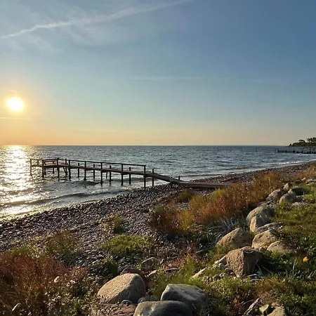 Beachside Gem For 6 - By Traum Prázdninový dům