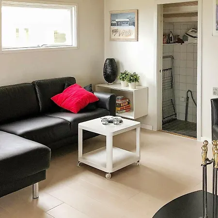 Semesterbostad Beachside Gem For 6 - By Traum *